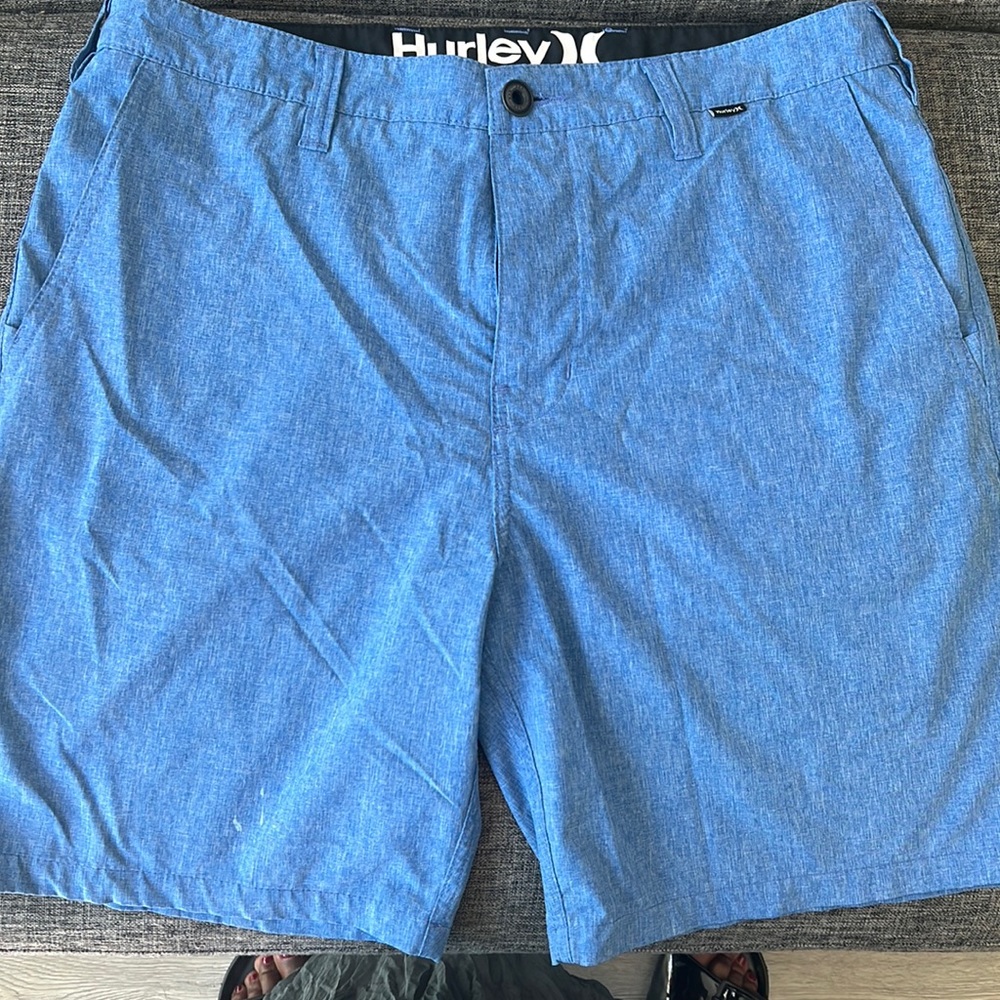 Men’s Blue Hurley Phantom, 4-way stretch walkshort . 32”W wet or dry, the best!
